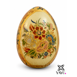 HUEVO DECORATIVO DE PORCELANA.